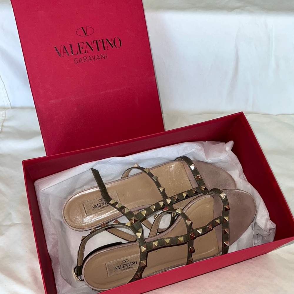 Valentino green studded sandals, Size 39